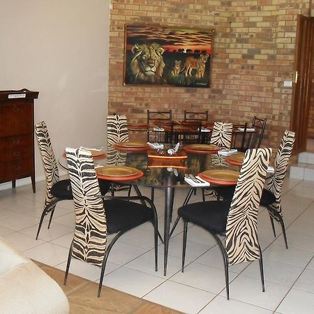 8 Royal Palm B&B Umhlanga Rocks Dış mekan fotoğraf