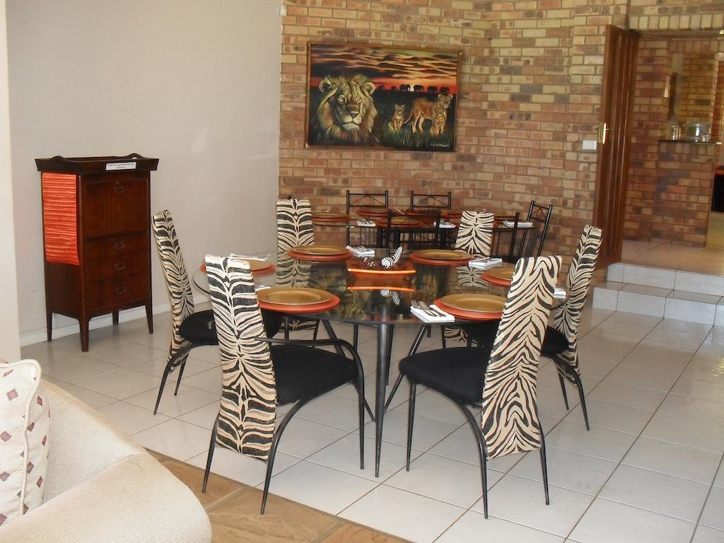 8 Royal Palm B&B Umhlanga Rocks Dış mekan fotoğraf