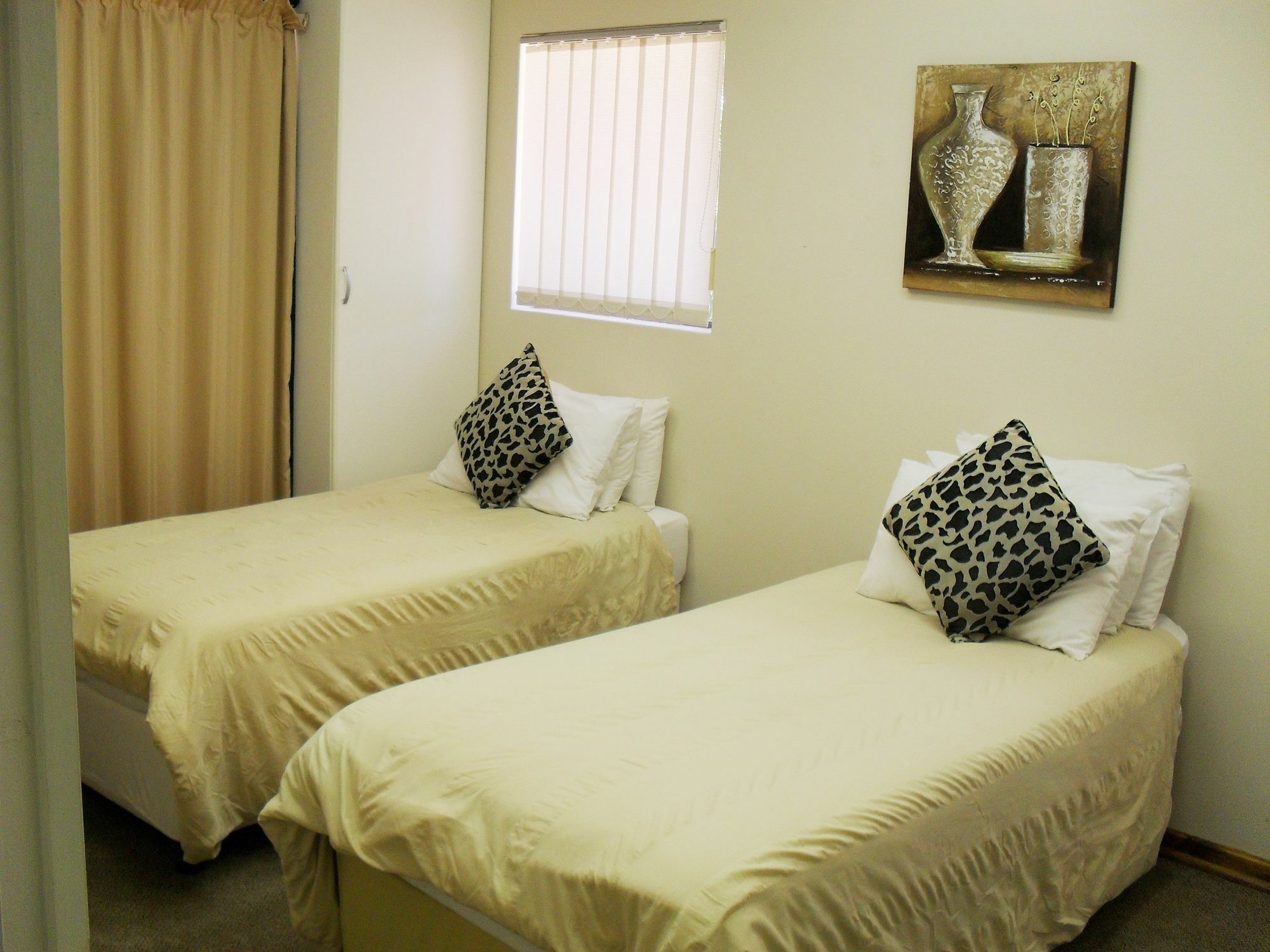 8 Royal Palm B&B Umhlanga Rocks Dış mekan fotoğraf