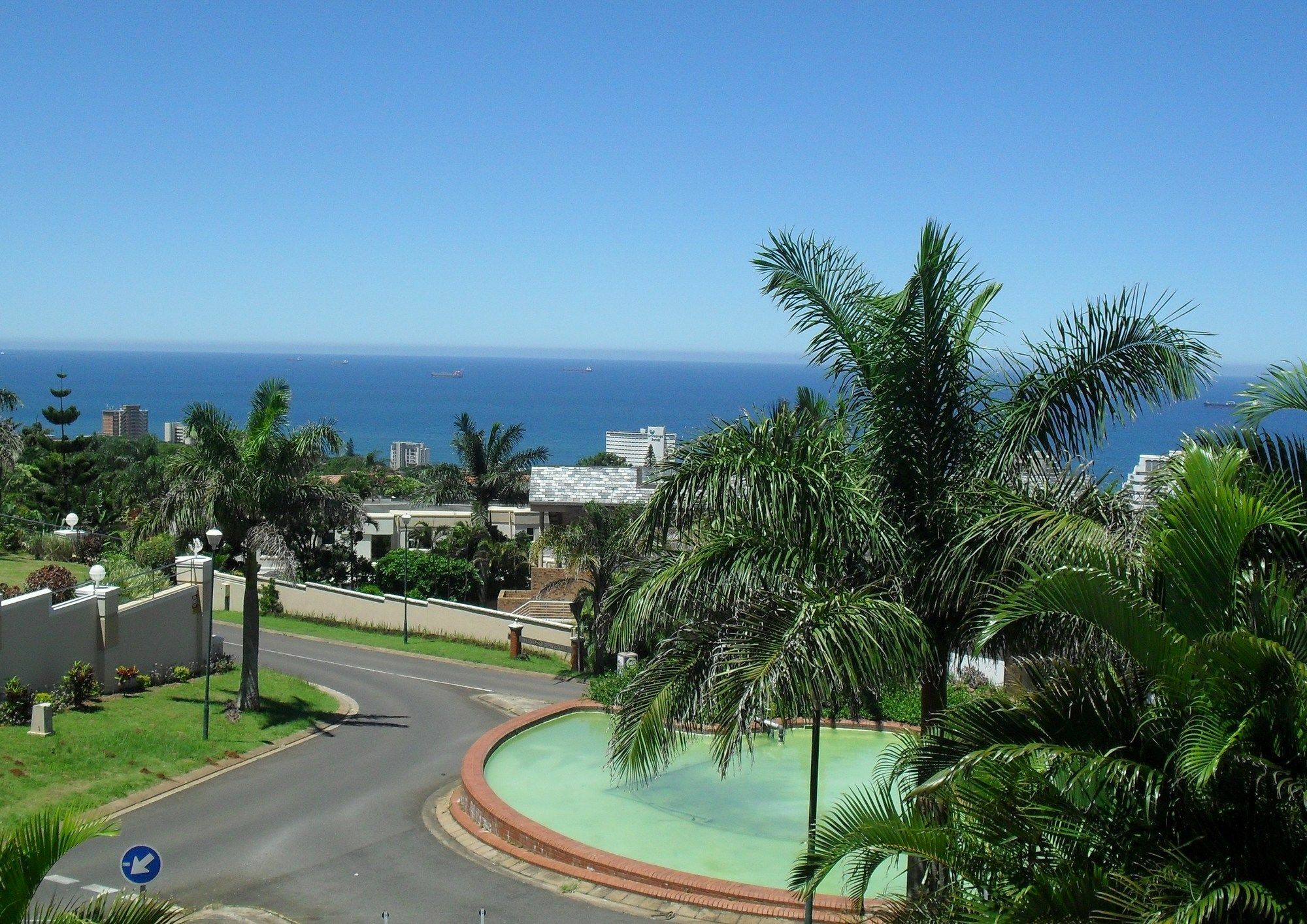 8 Royal Palm B&B Umhlanga Rocks Dış mekan fotoğraf
