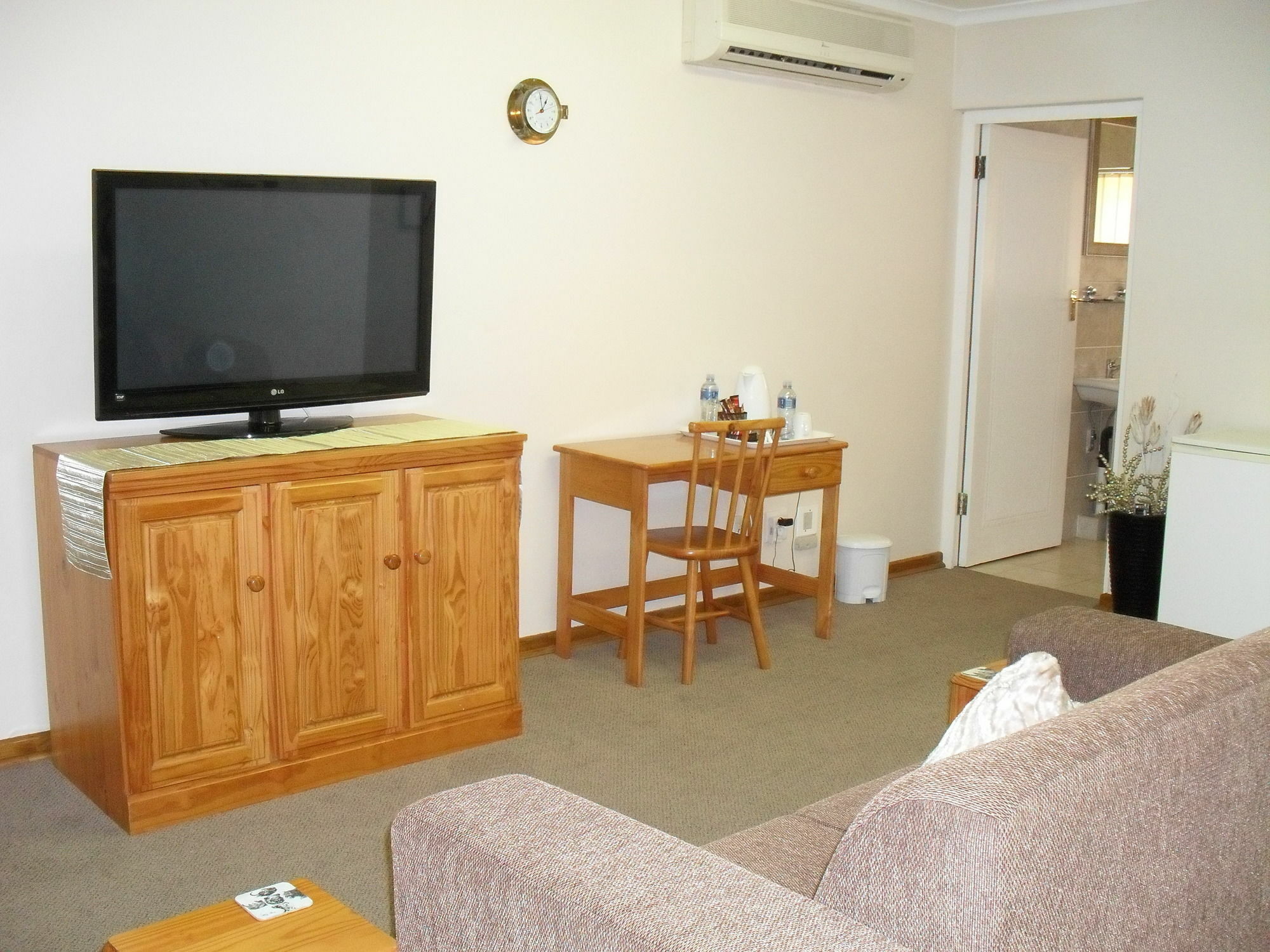 8 Royal Palm B&B Umhlanga Rocks Dış mekan fotoğraf